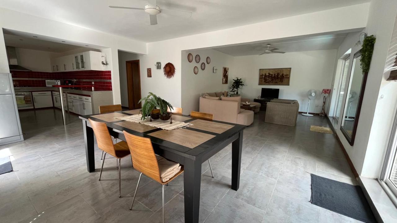 4 Bedrooms Penthouse 50 Meter To The Beach By Dream Escapes Pereybere Beach Exterior photo